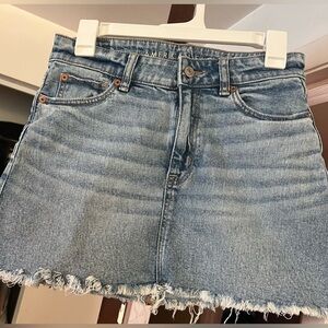 Denim American Eagle mini skirt. Like new condition